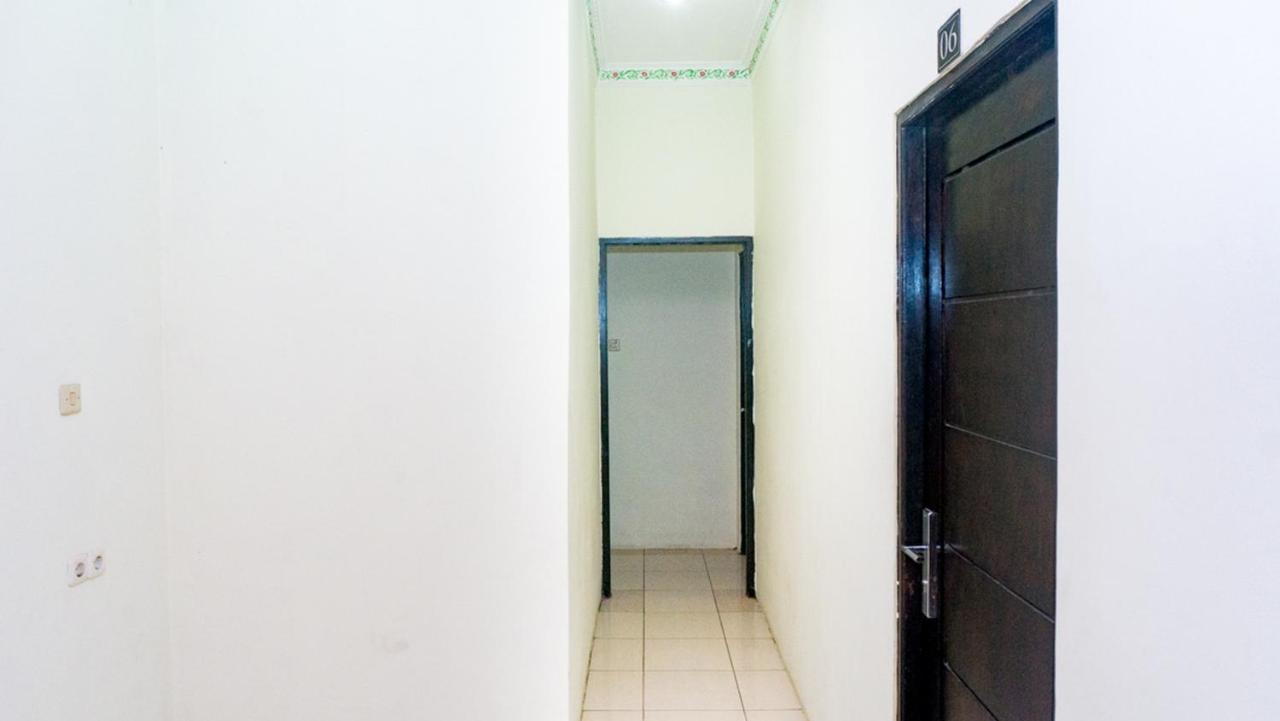 Hotel Reddoorz Near Sentani Airport Jayapura Exteriér fotografie