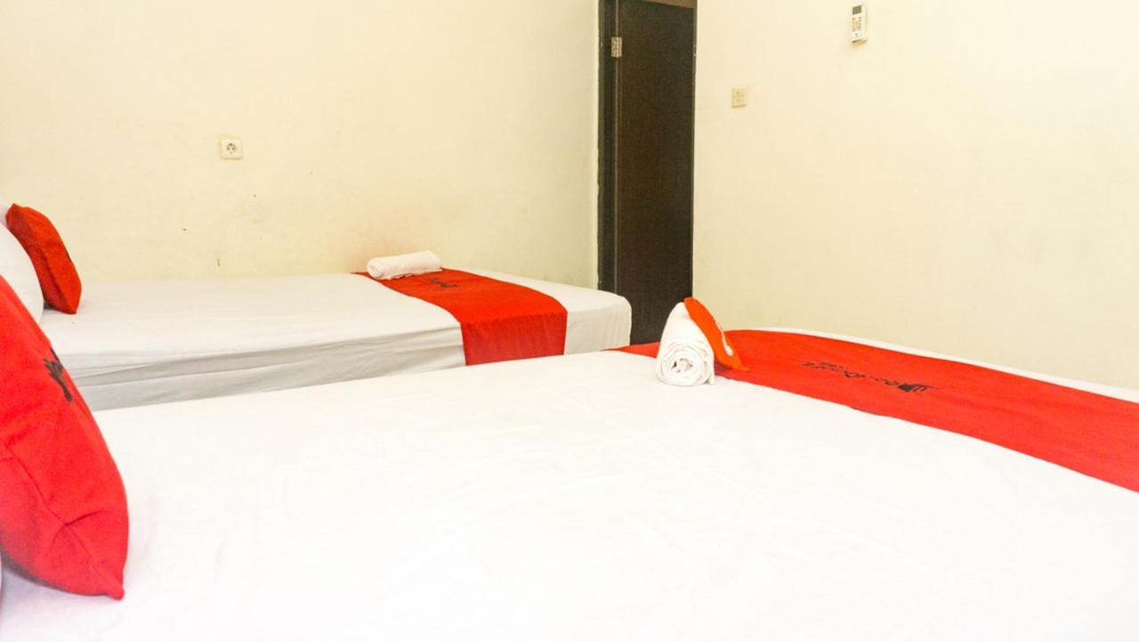 Hotel Reddoorz Near Sentani Airport Jayapura Exteriér fotografie